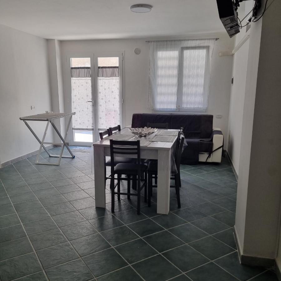Casa Vacanze Afea Torre Dell'Orso Salento Puglia Exterior photo