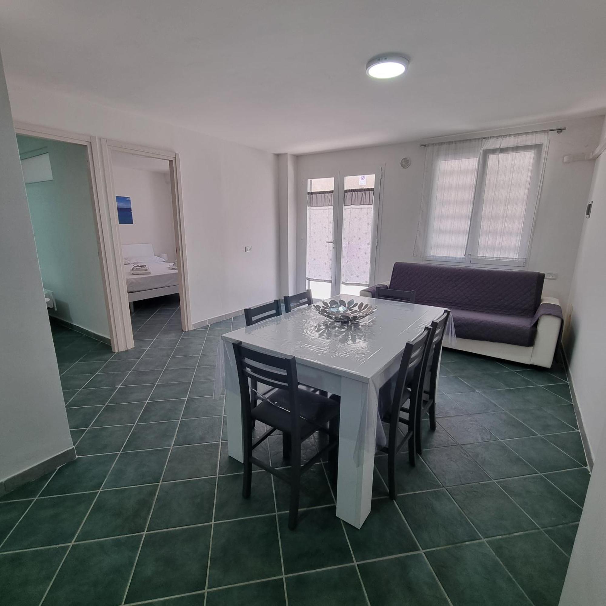 Casa Vacanze Afea Torre Dell'Orso Salento Puglia Exterior photo